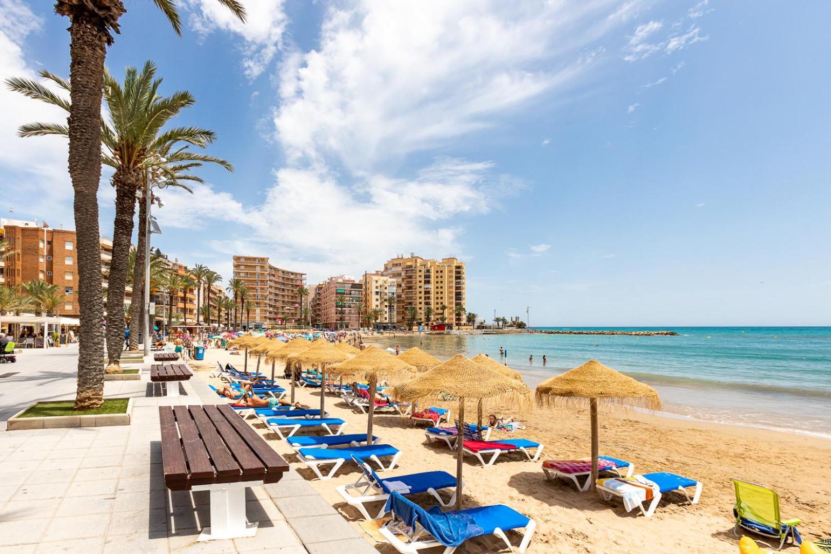 Lovely Apartment Near The Sea Torrevieja Extérieur photo